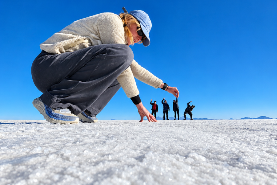 Uyuni Salt Flats & Colored Lagoons 3-Day Tour from La Paz with Round-Trip Bus